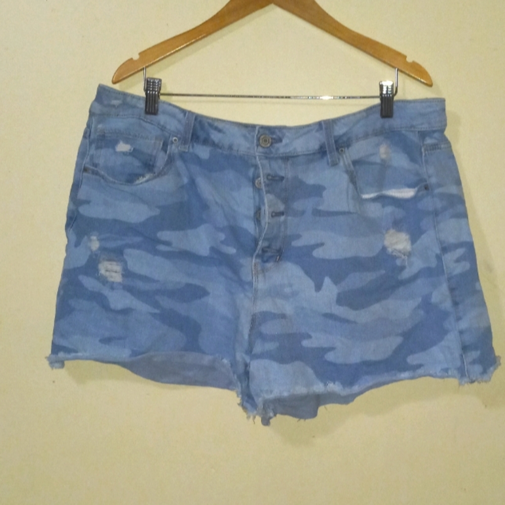 Time & Tru High Rise Jean Shorts 20
